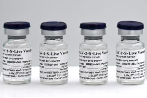 La vacuna israelí contra el COVID-19 arranca su segunda fase de ensayos clínicos.